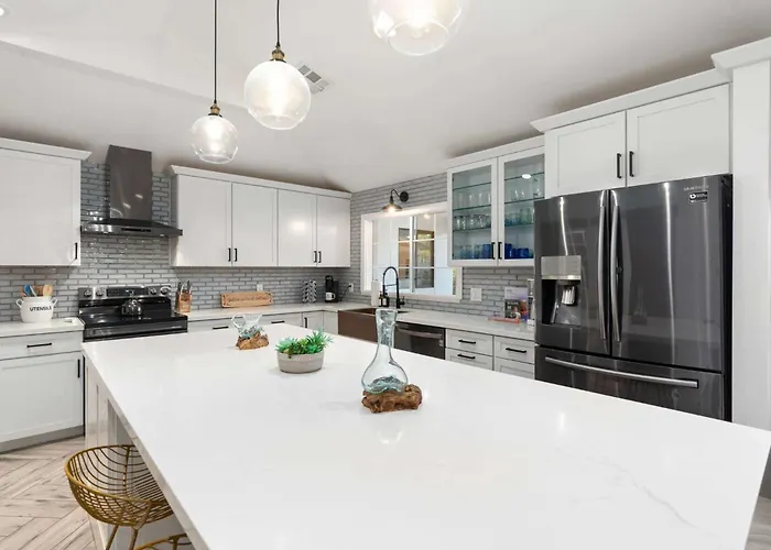 Tequila Time Retreat - 5br Near Golf With Pool & Phoenix